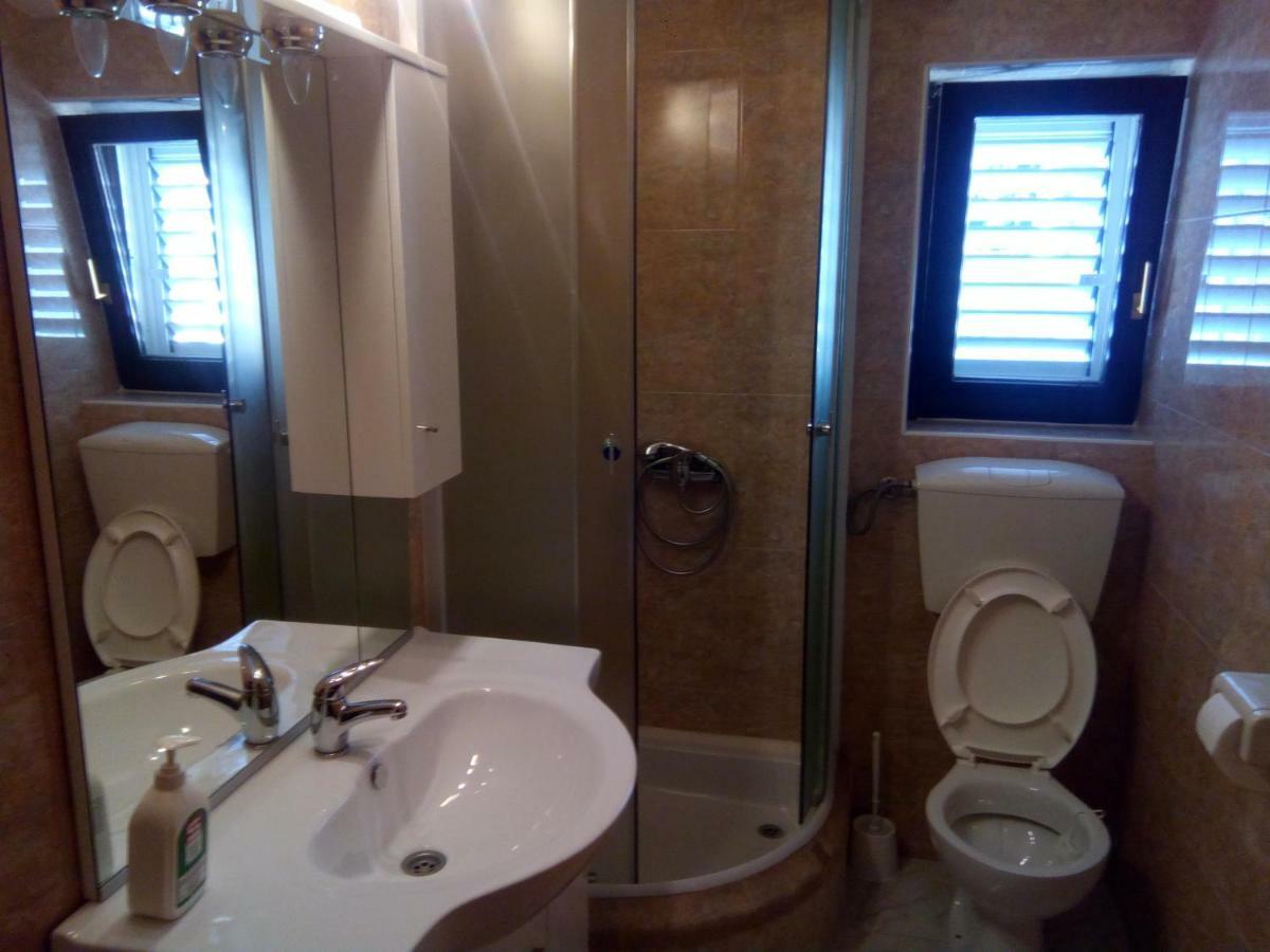 Apartman Grl Kastela Exterior photo